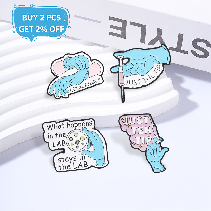 Simpatici distintivi smaltati  - Science Buddies recensione e prezzo